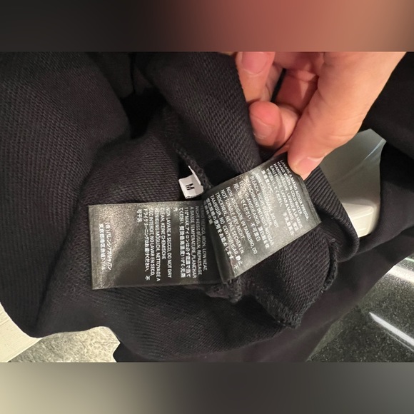 Balenciaga crew neck sweater 2023 spring collection - Picture 5 of 5